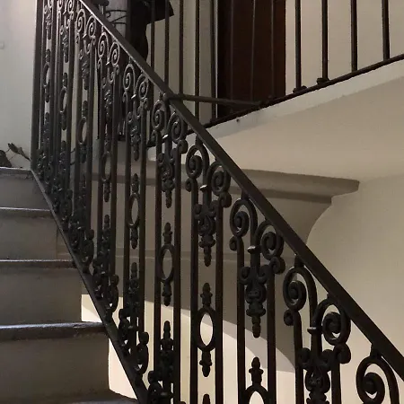 Апартаменты Mini Suite Del Borgo Antico - Design E Charm In Centro